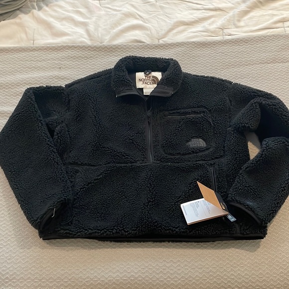 The North Face Women’s Extreme Pile Pullover - Picture 4 of 8